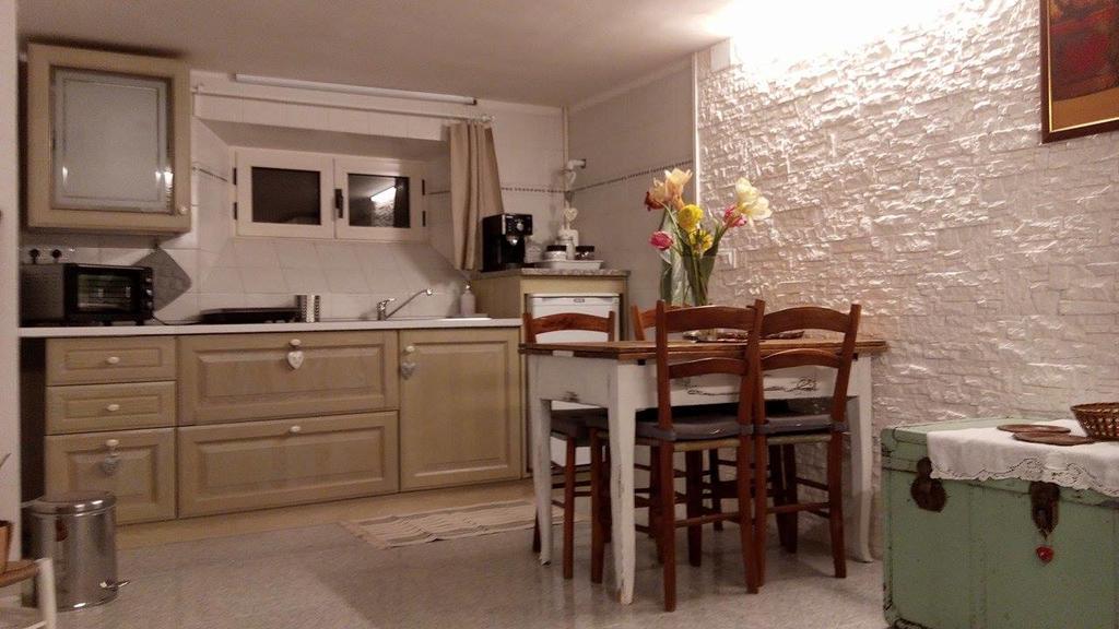 Ferienwohnung La Tana Del Nano Ancona Exterior foto